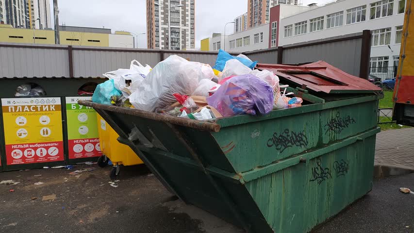 Фото - Плату за вывоз мусора в России захотели рассчитывать по-новому